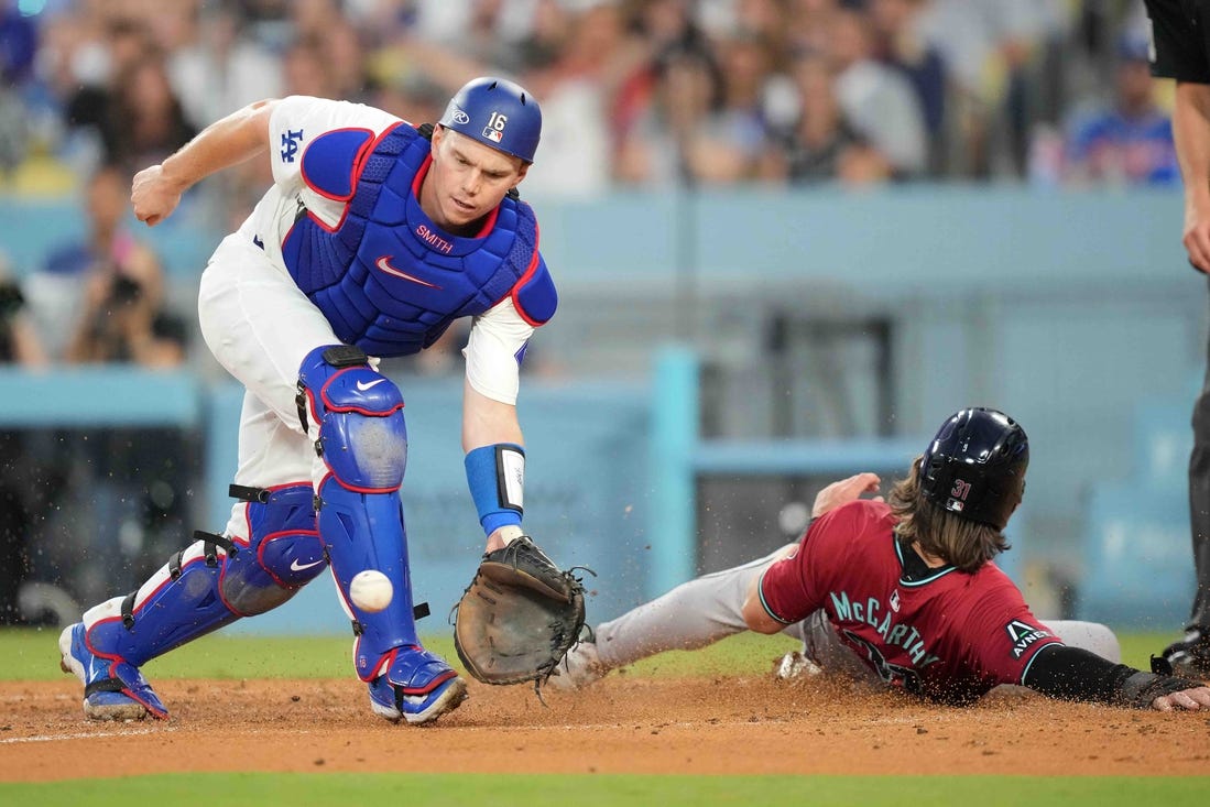 Christian Walker homers twice as Diamondbacks crush Dodgers