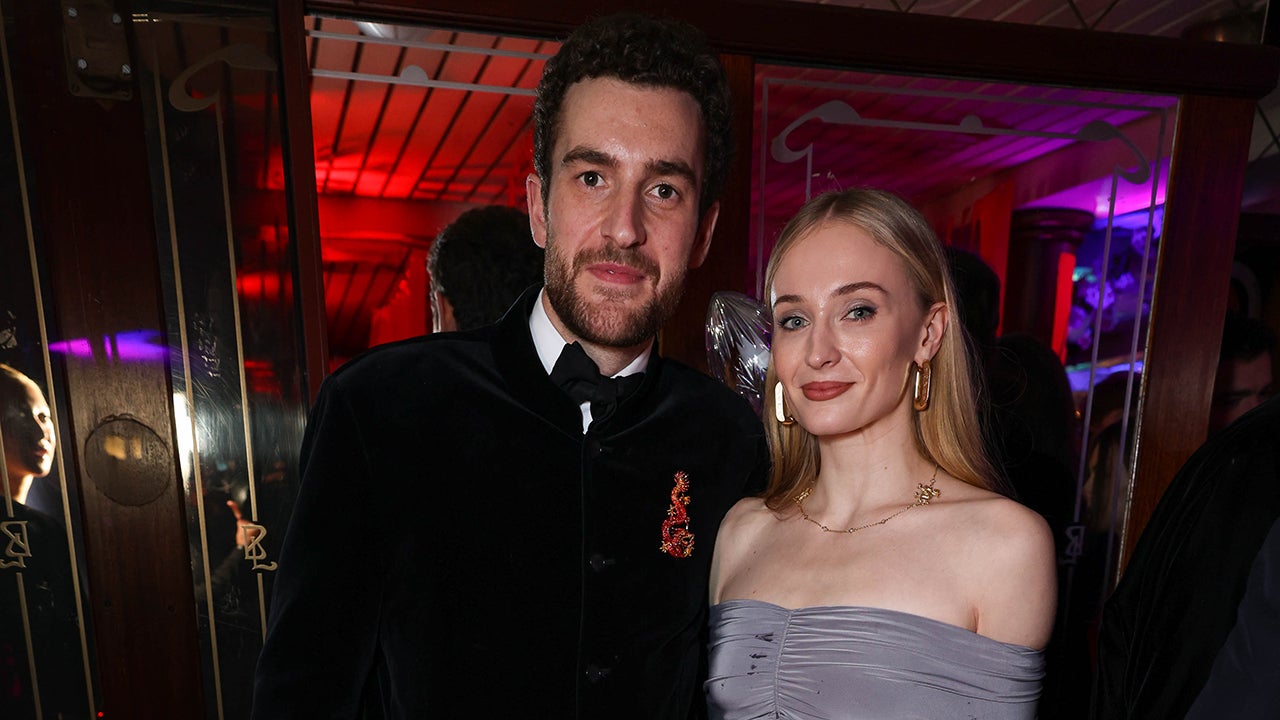 Sophie Turner Posts About ‘Sex’ in Instagram Dump, Tags Beau Peregrine Pearson