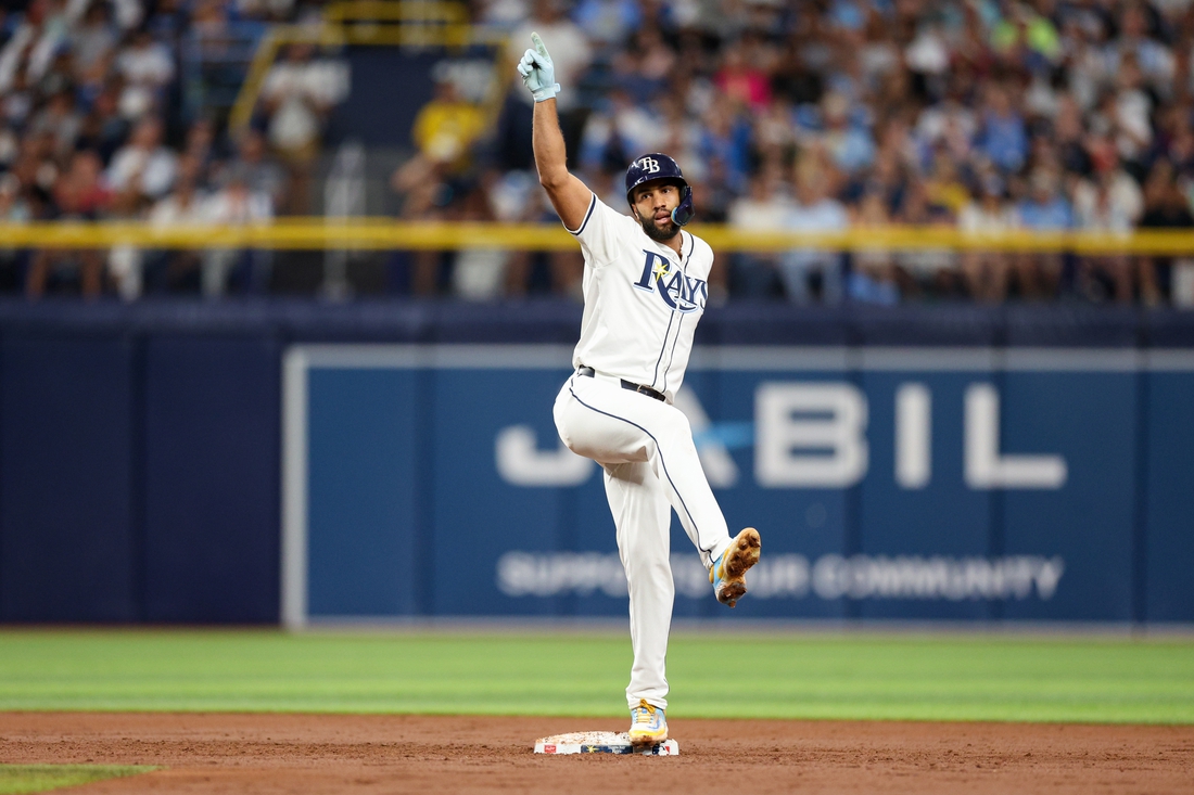Dodgers obtain INF Amed Rosario from Rays