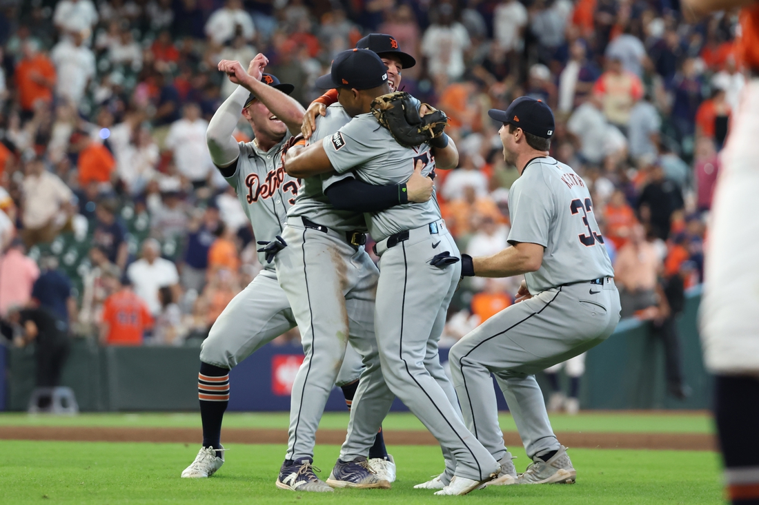 Tigers pull off shocking sweep of Astros, advance to ALDS