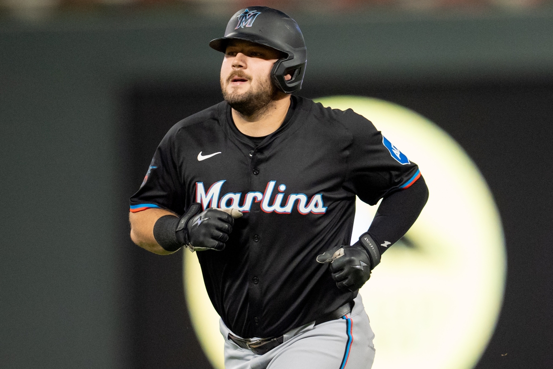 Rangers order up more power, acquire Jake Burger from Marlins