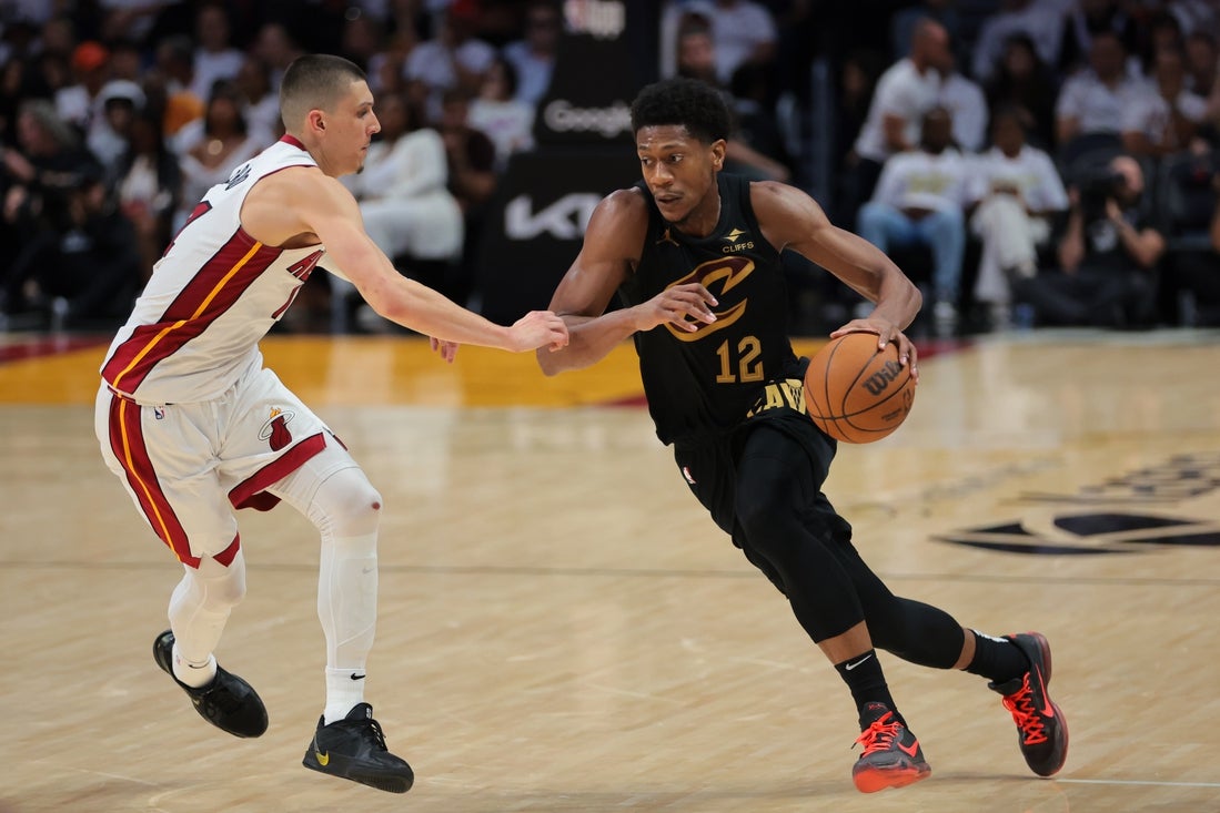 Cavaliers poised to finish sweep of staggering Heat