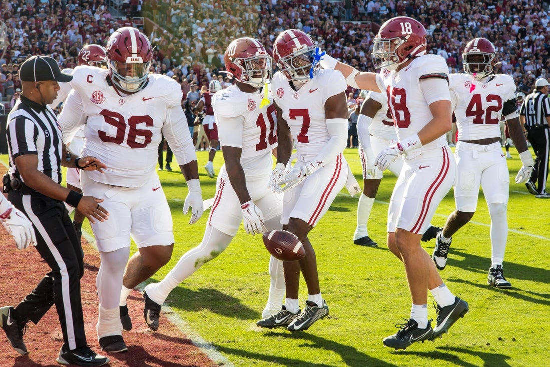 No. 4 Alabama’s late TD foils South Carolina’s upset bid