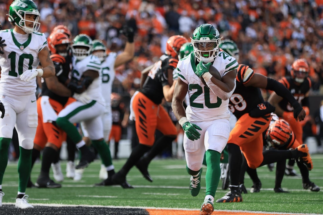 Jets, facing Browns, try to move past trade-deadline sell-off