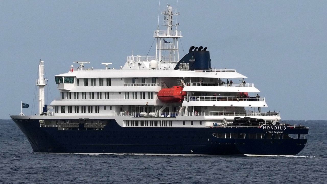 Officials monitor Texans after ship hantavirus outbreak